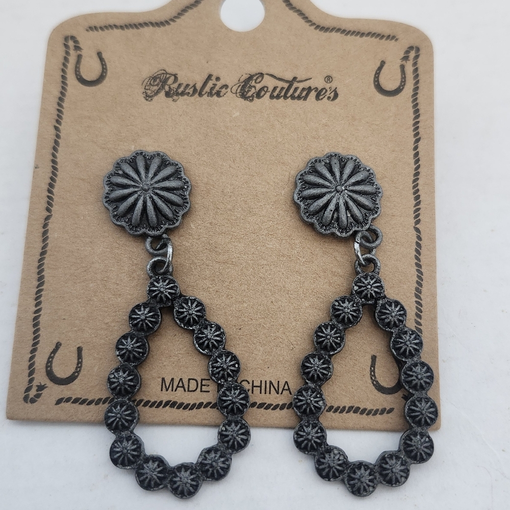 Rustic Couture's Women's Gray floral drop post earrings